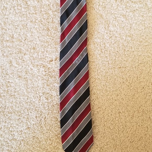 CLIP-ON TIE Red and Black Striped - Picture 2 of 3
